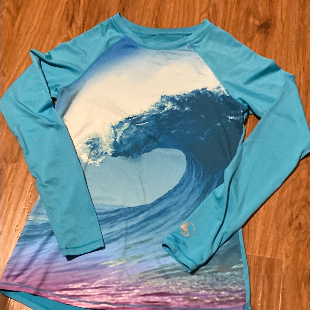 Reel Legends Keep It Cool Women’s Long Sleeve Blue Wave Graphic Shirt. Size XS